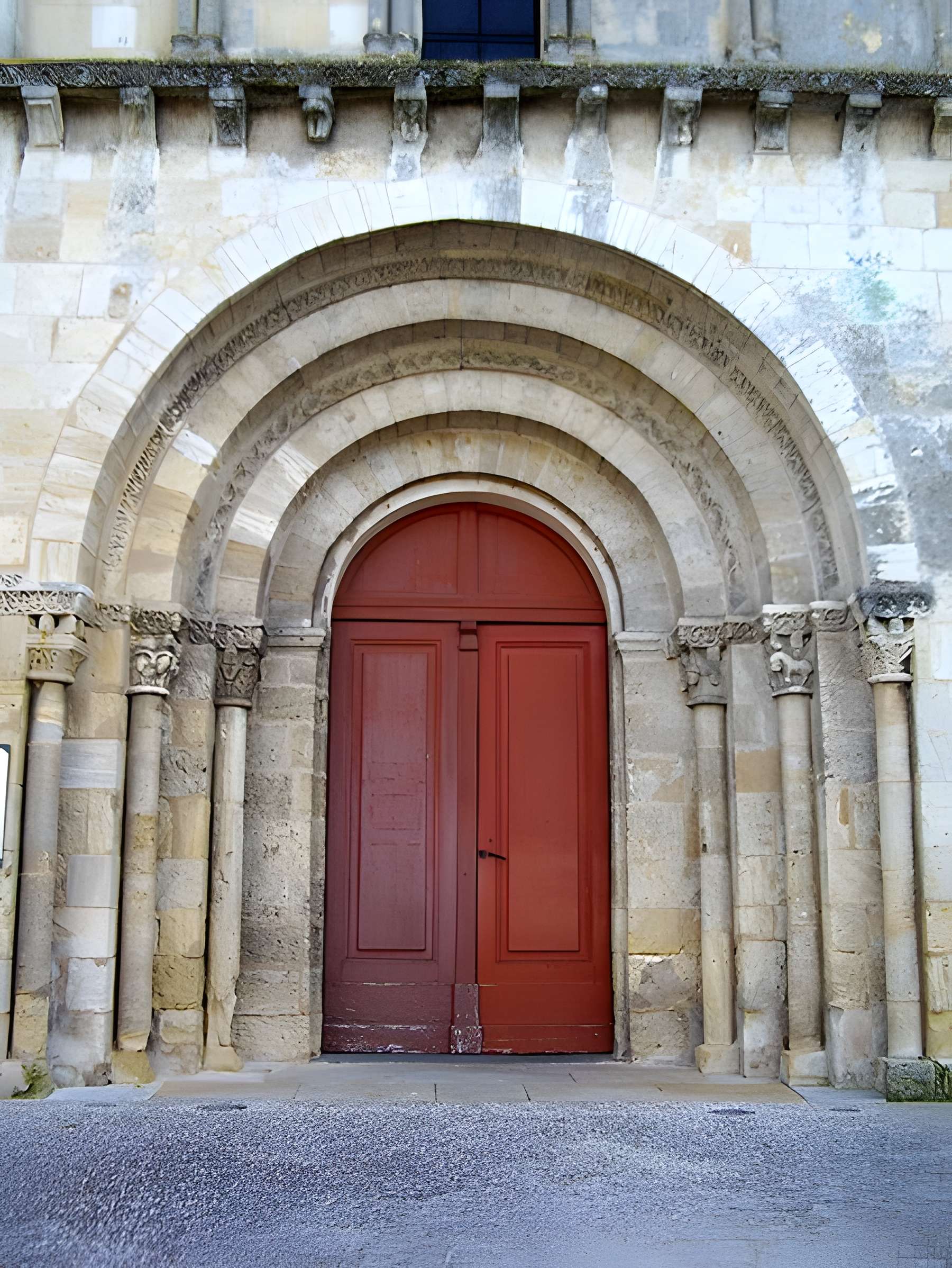 Église Saint-Pierre d'Ambarès-et-Lagrave