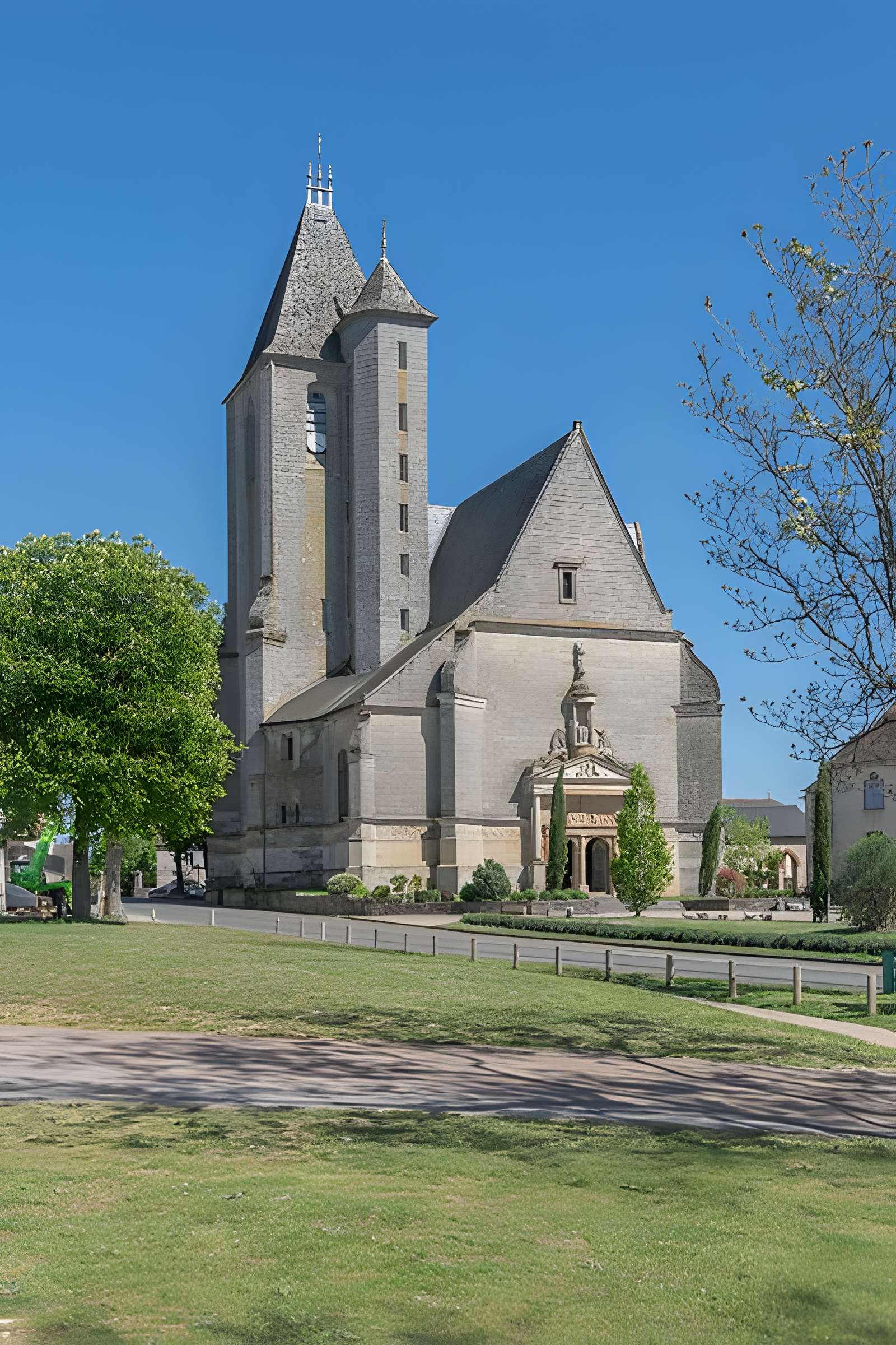 Église Saint-Pierre d'Assier