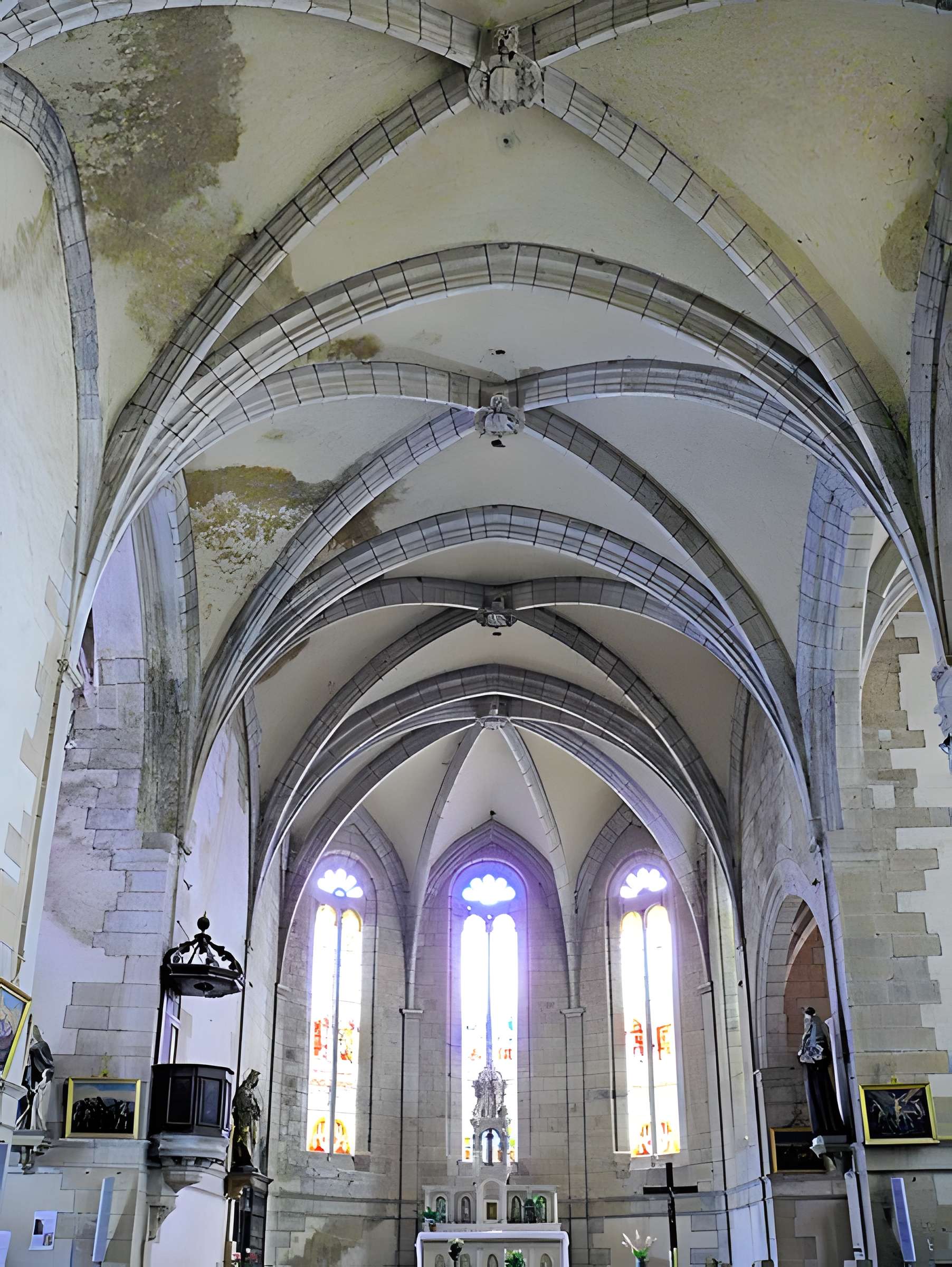 Église Saint-Pierre d'Assier