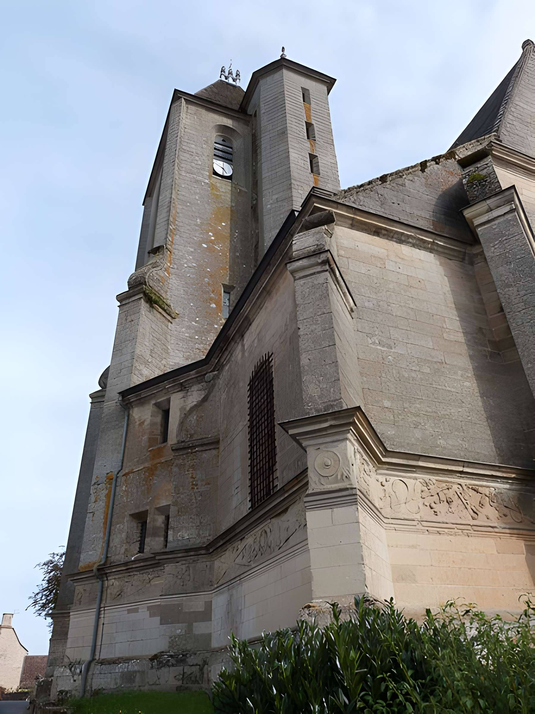 Église Saint-Pierre d'Assier