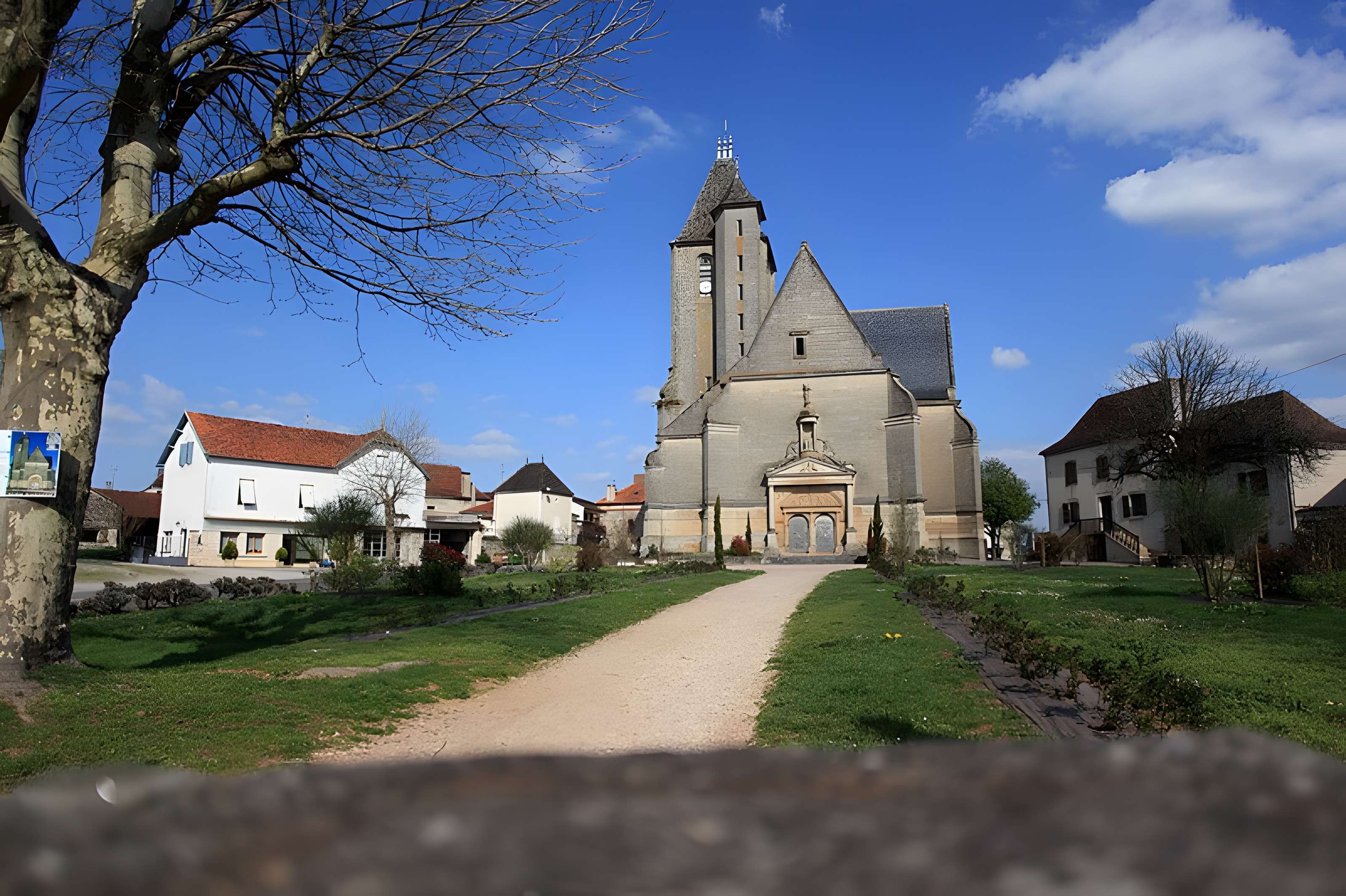 Église Saint-Pierre d'Assier