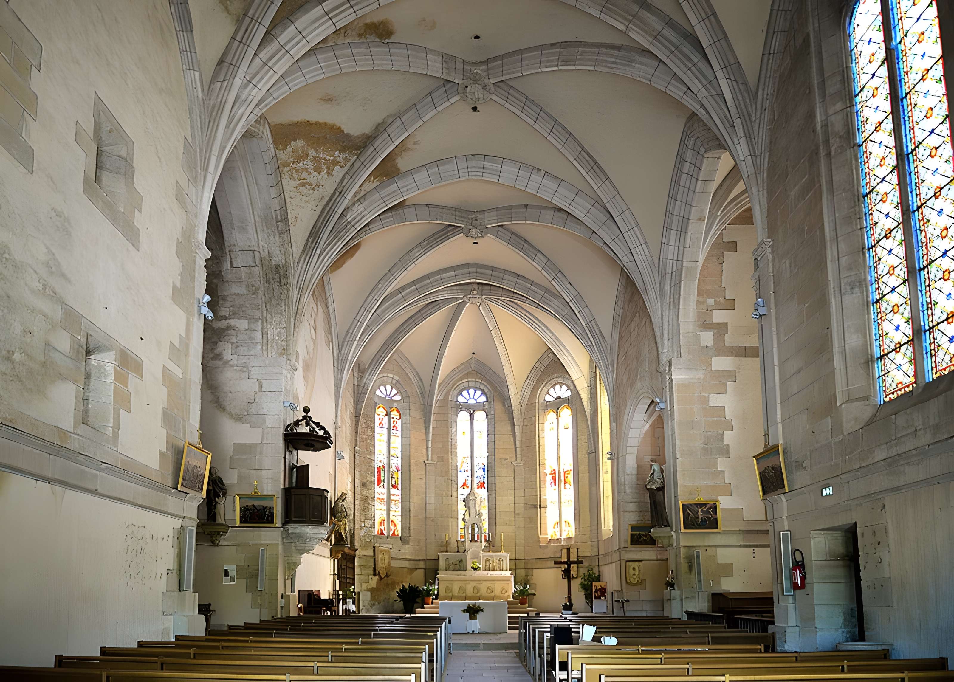 Église Saint-Pierre d'Assier