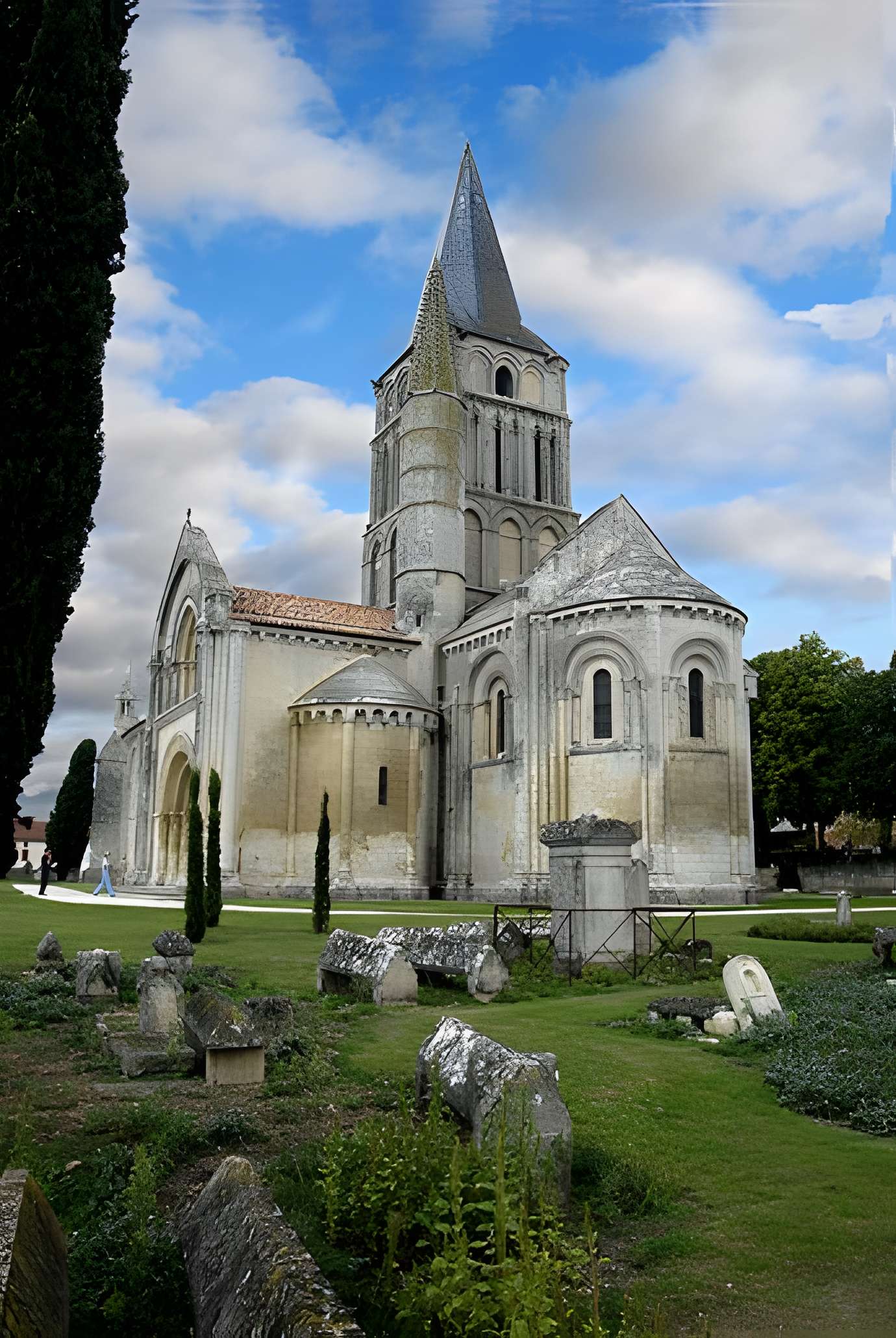 Église Saint-Pierre d'Aulnay 