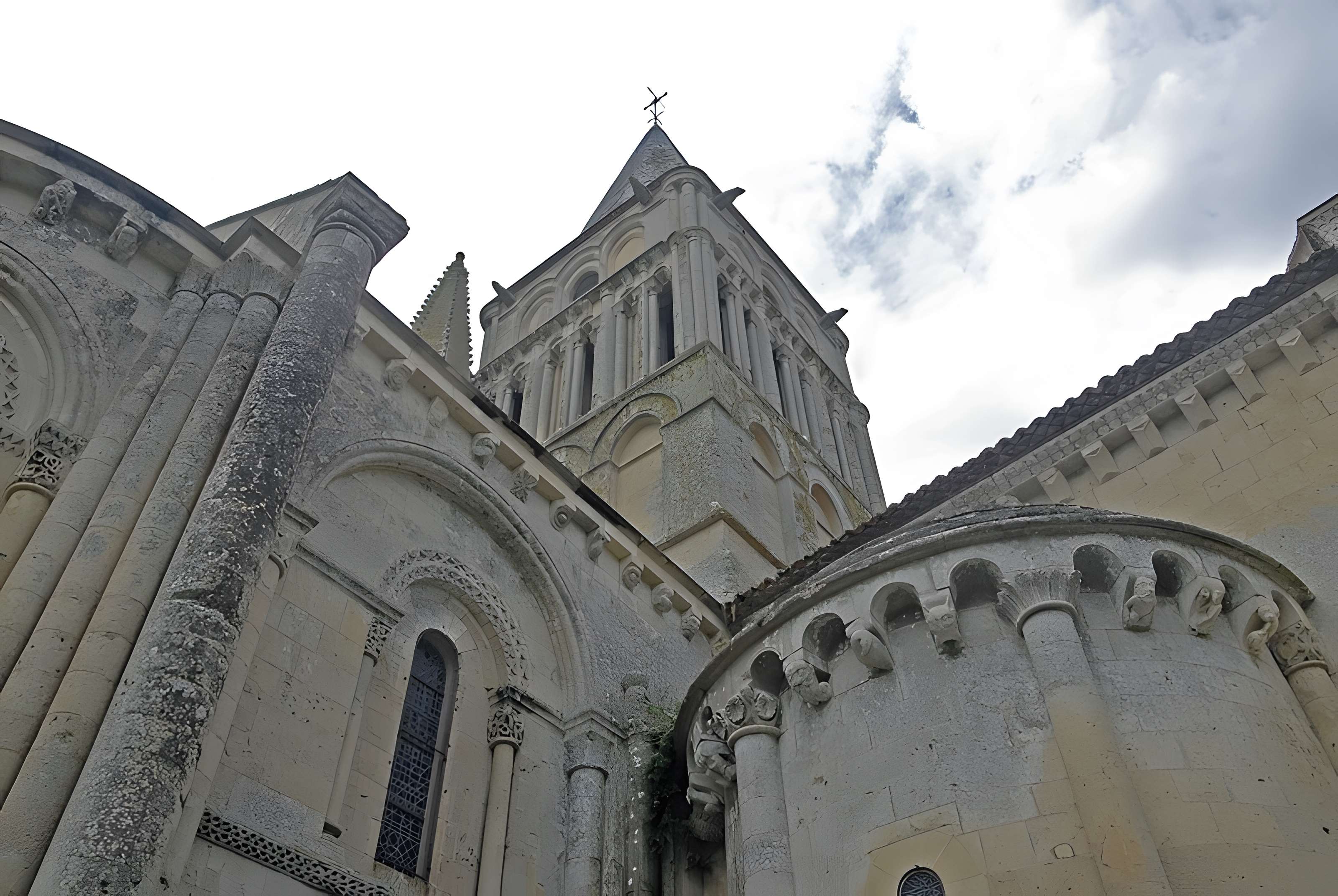 Église Saint-Pierre d'Aulnay
