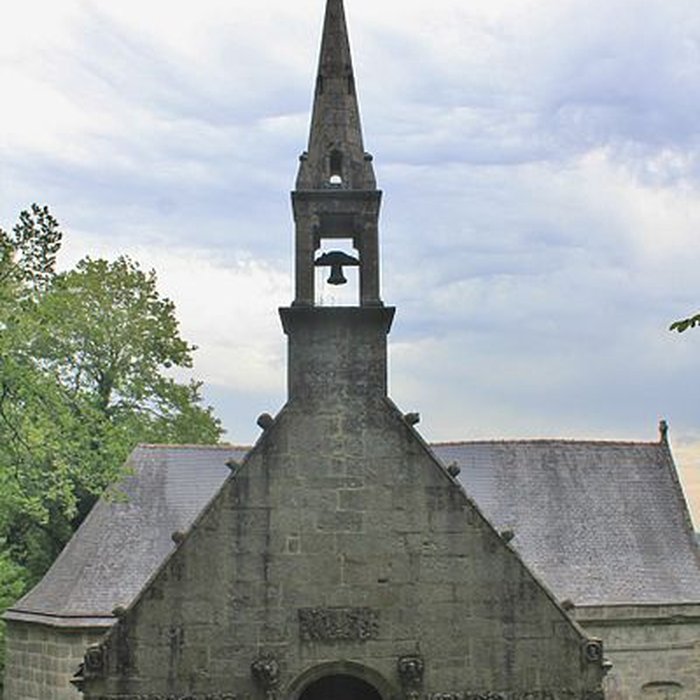 Photo de Chapelle Notre-Dame-de-Manéguen et fontaine