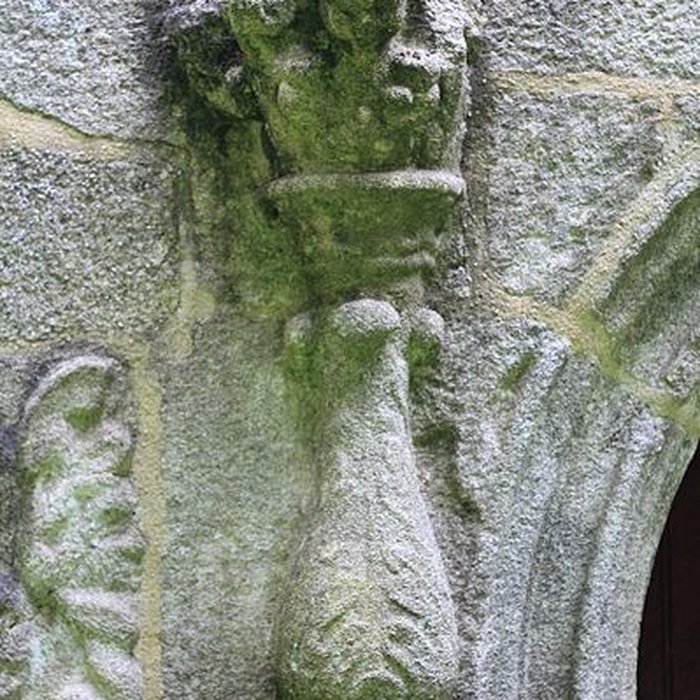 Photo de Chapelle Notre-Dame-de-Manéguen et fontaine