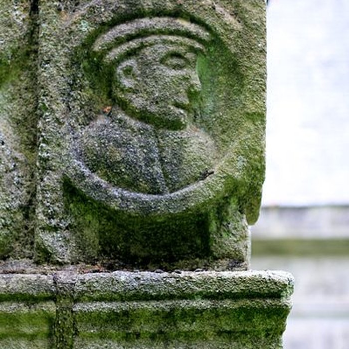 Photo de Chapelle Notre-Dame-de-Manéguen et fontaine