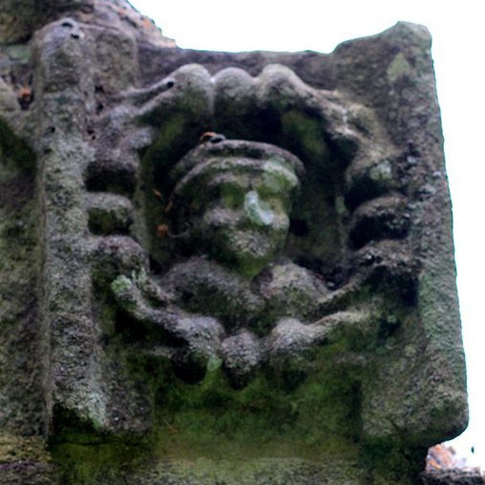 Photo de Chapelle Notre-Dame-de-Manéguen et fontaine