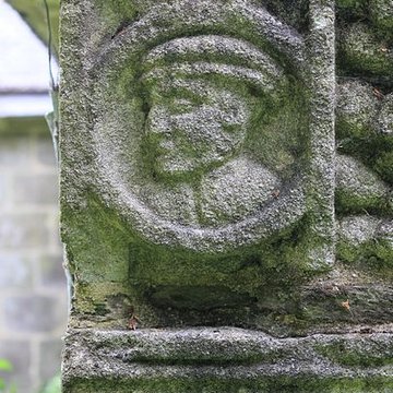 Chapelle Notre-Dame-de-Manéguen et fontaine