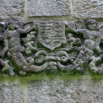 Chapelle Notre-Dame-de-Manéguen et fontaine