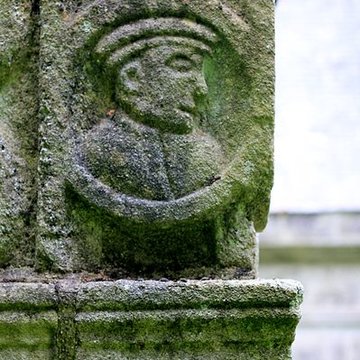 Chapelle Notre-Dame-de-Manéguen et fontaine