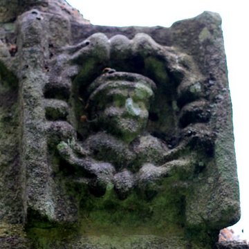 Chapelle Notre-Dame-de-Manéguen et fontaine