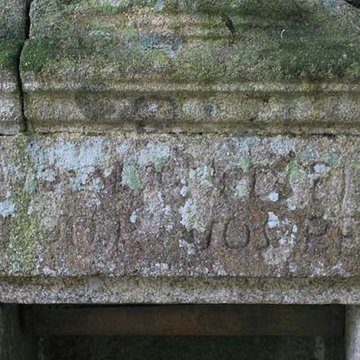 Chapelle Notre-Dame-de-Manéguen et fontaine
