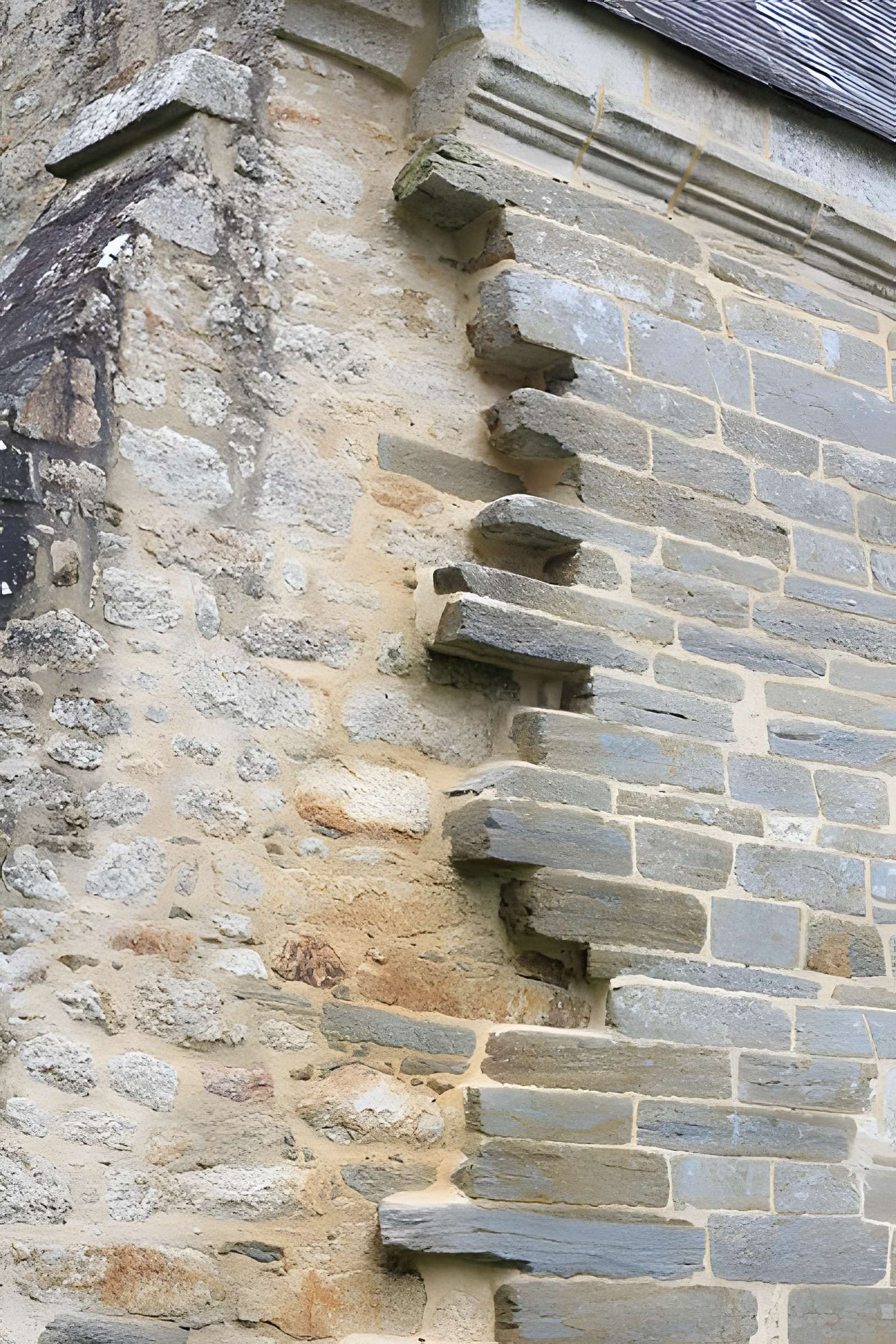 Chapelle Notre-Dame-de-Manéguen et fontaine