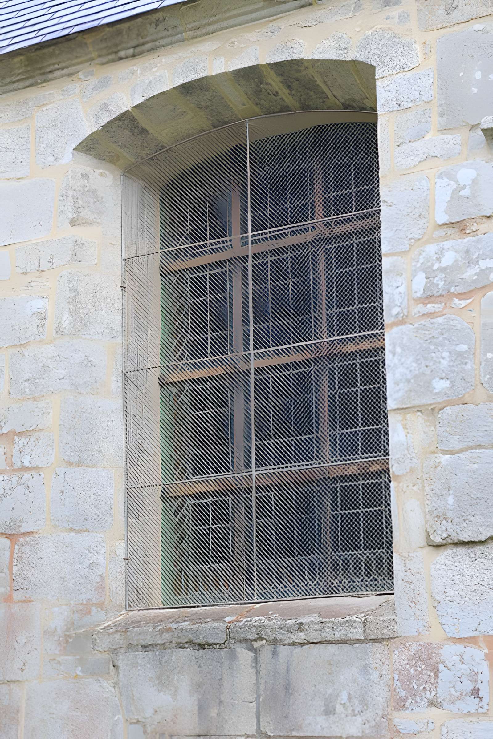 Chapelle Notre-Dame-de-Manéguen et fontaine