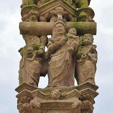 Cimetière entourant léglise