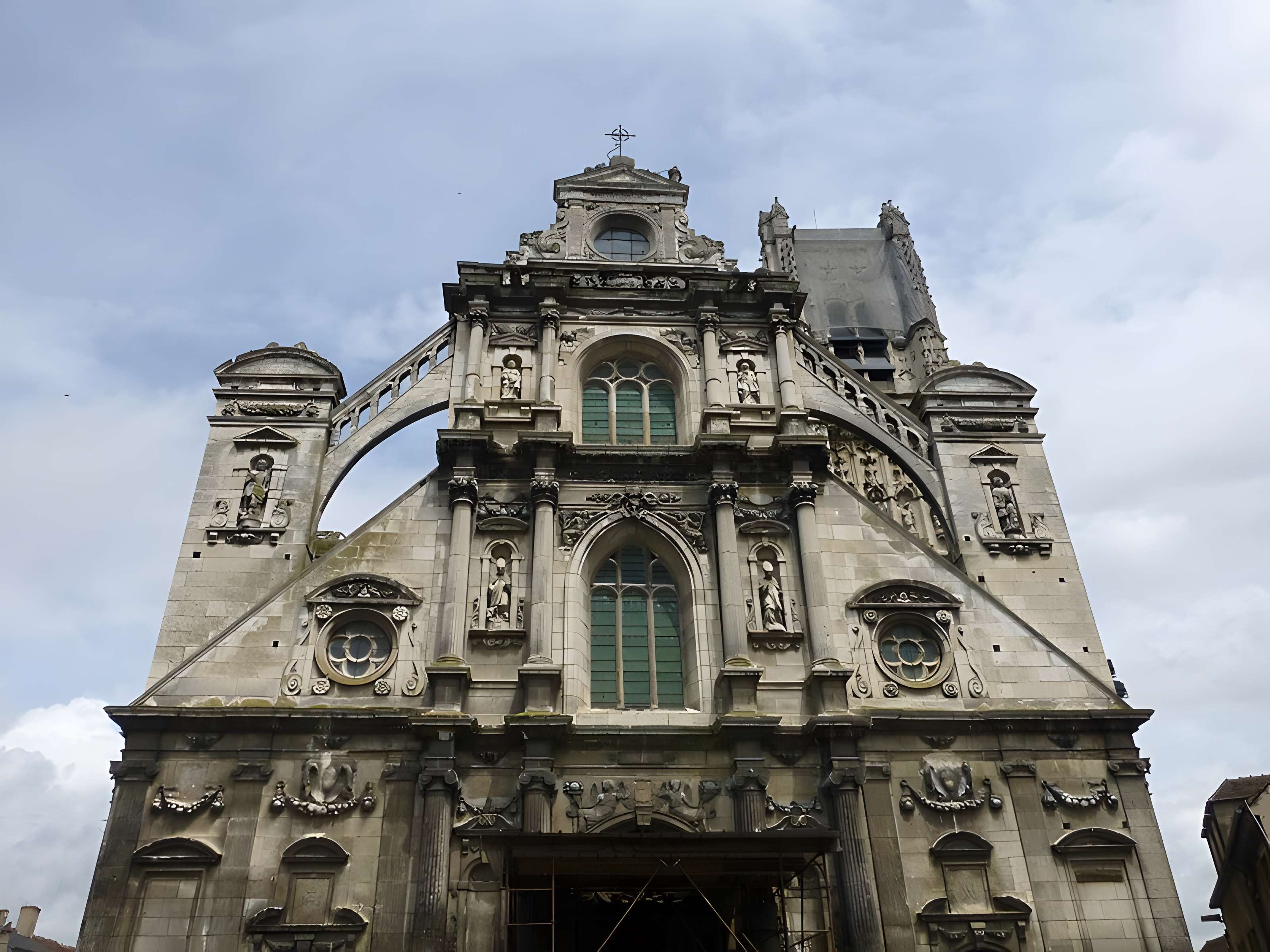 Église Saint-Pierre d'Auxerre