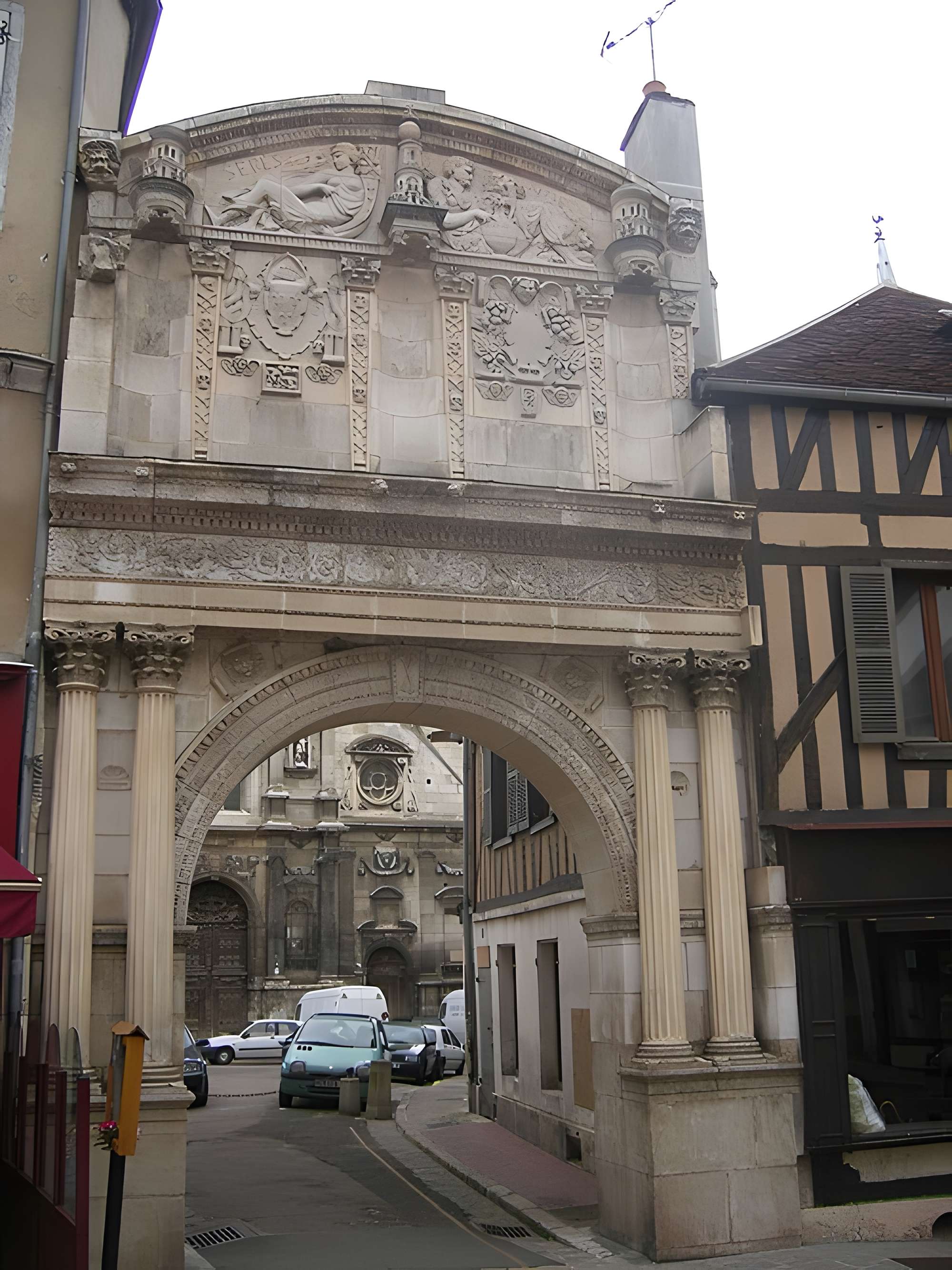 Église Saint-Pierre d'Auxerre