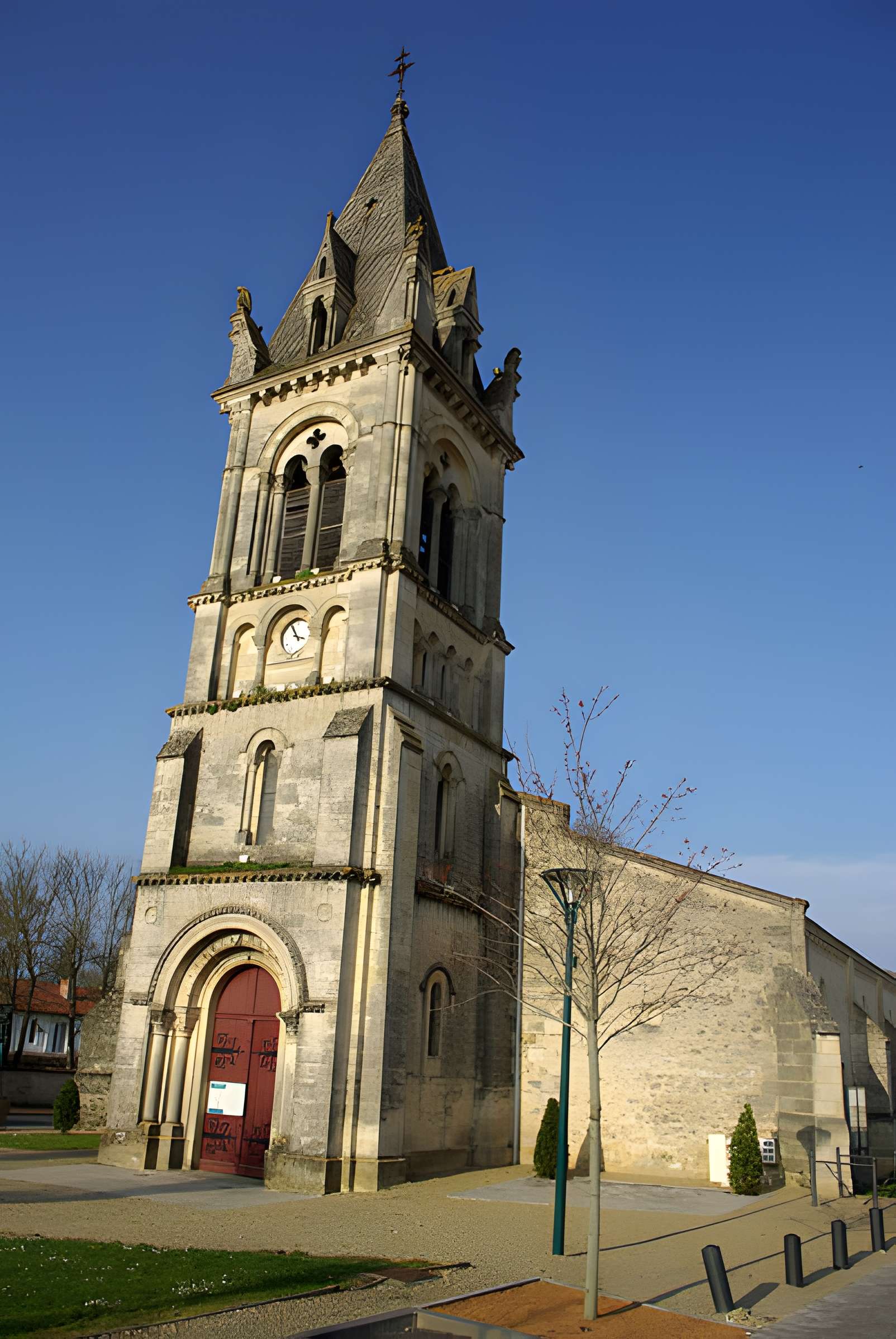 Église Saint-Pierre d'Avensan