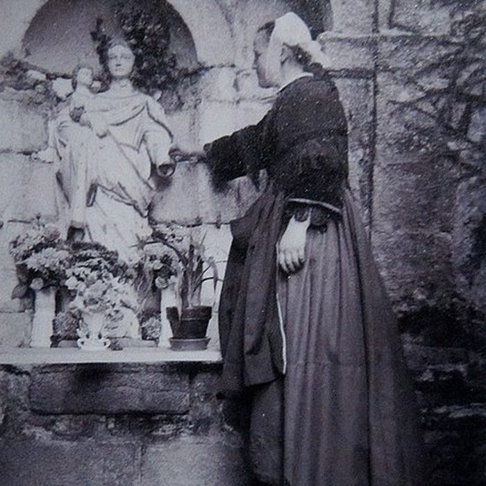 Photo de Fontaine de la Vierge, dite Fontaine Miraculeuse