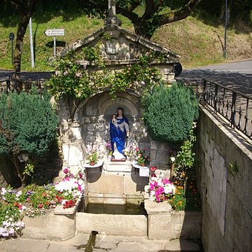 Fontaine de la Vierge, dite Fontaine Miraculeuse