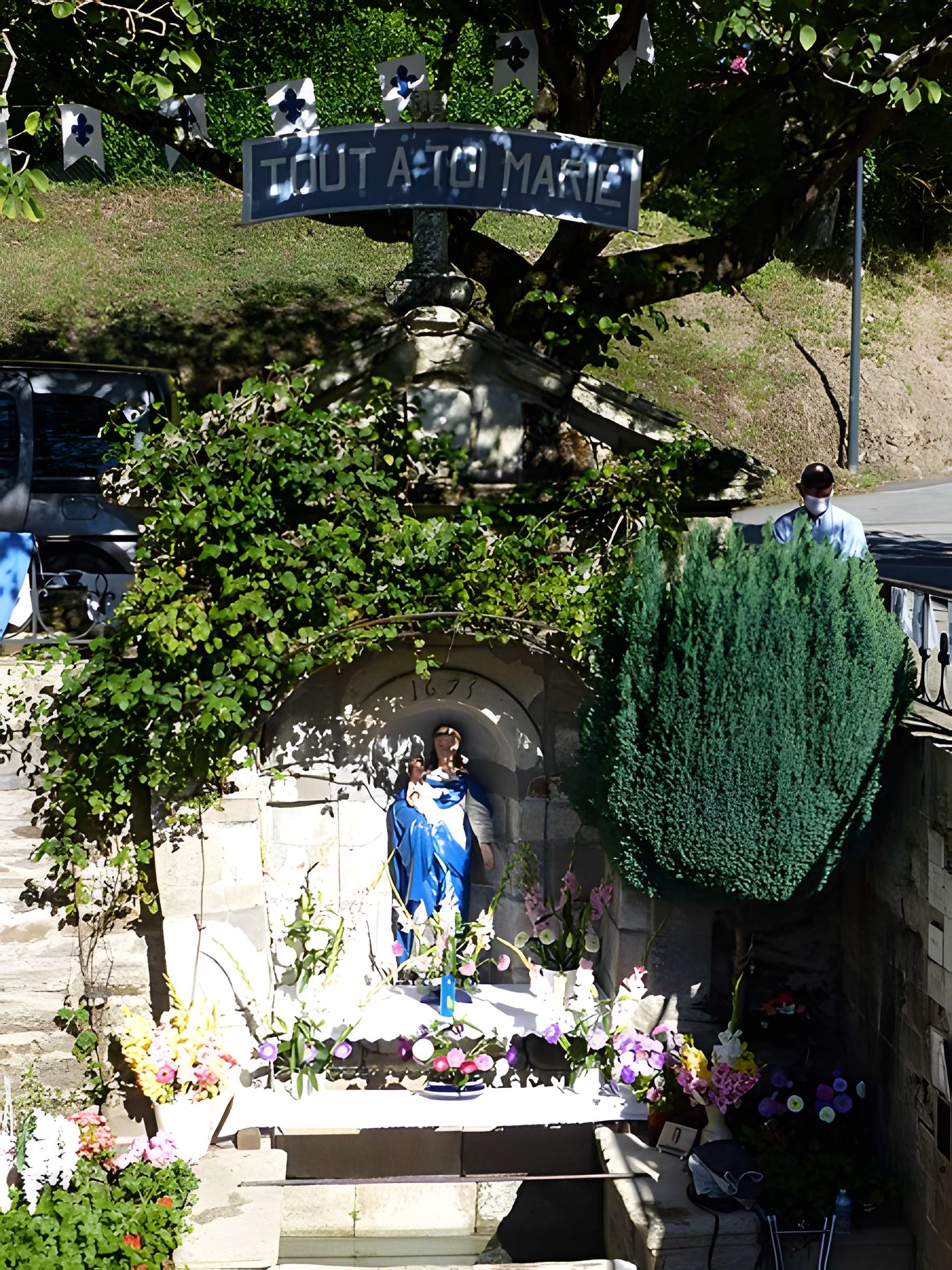 Fontaine de la Vierge, dite Fontaine Miraculeuse