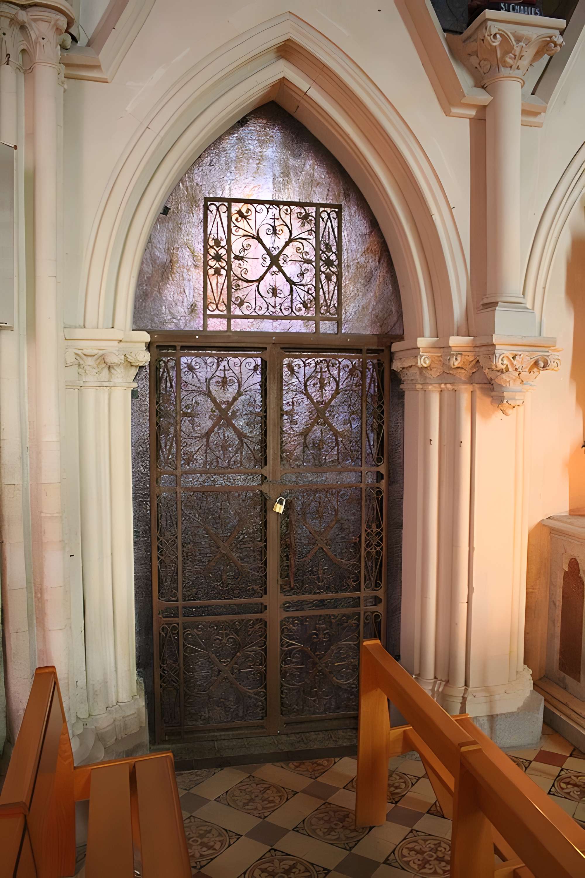 Église Saint-Pierre de Biville