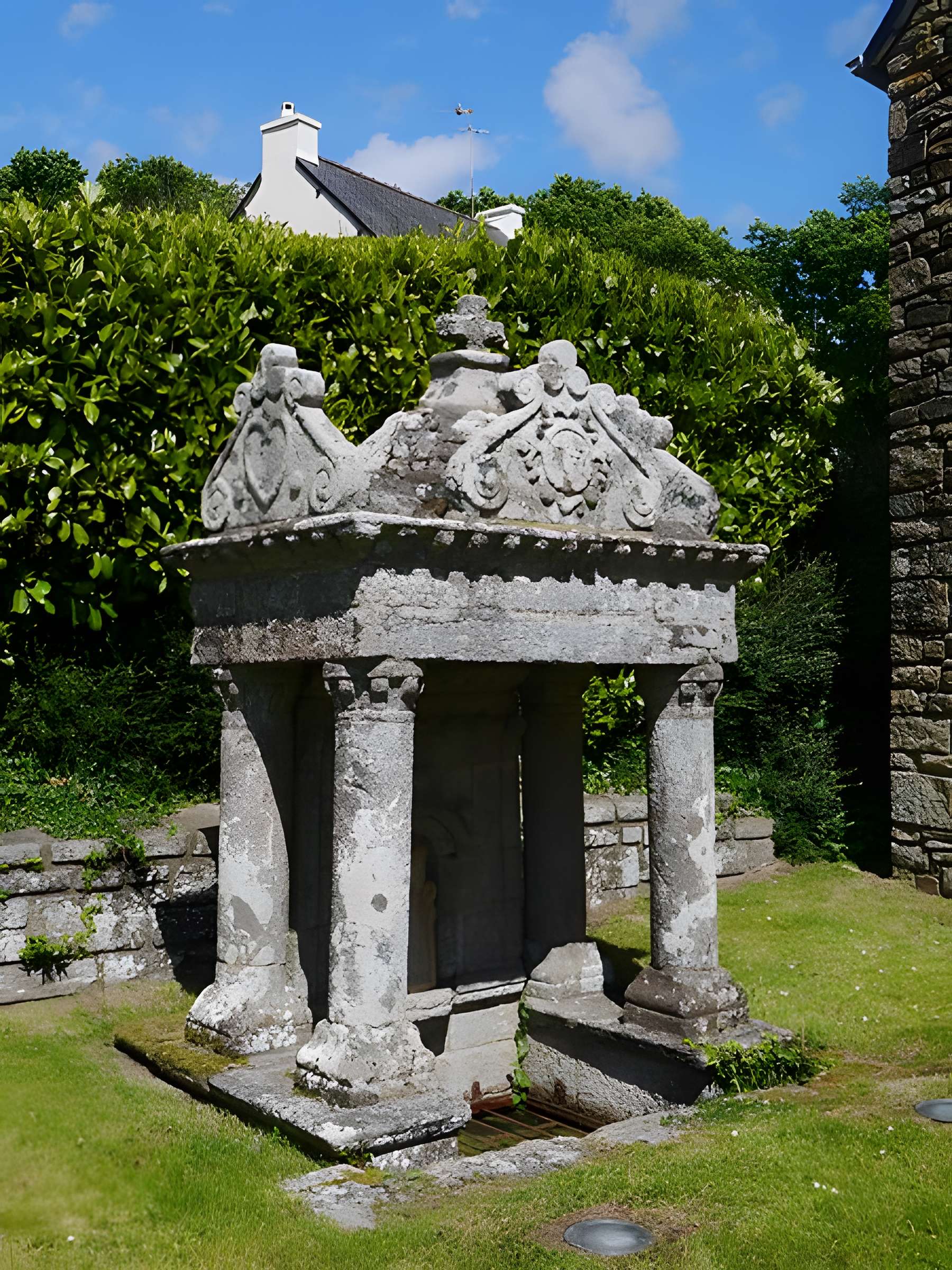 Fontaine Saint-Servais et son lavoir