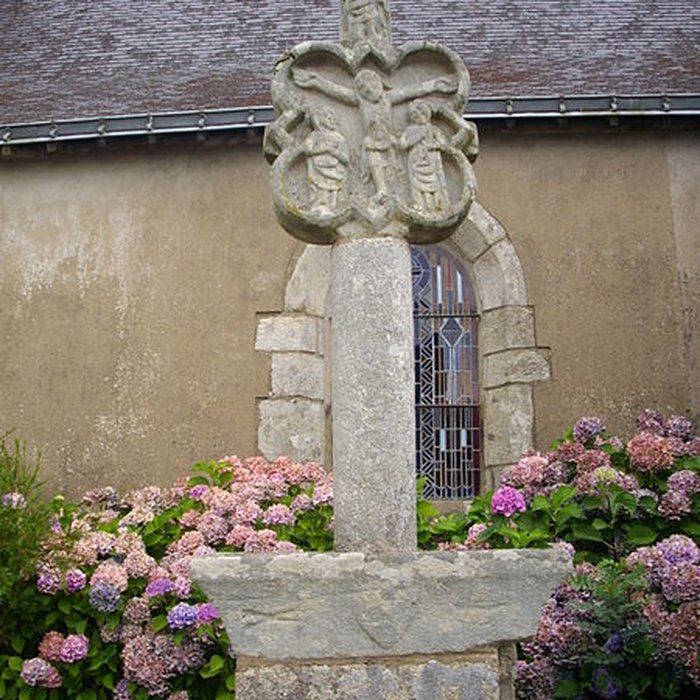 Photo de Croix derrière léglise