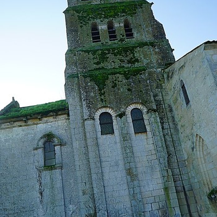 Photo de Église Saint-Pierre de Bougneau