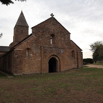 Église Saint-Pierre de Brancion