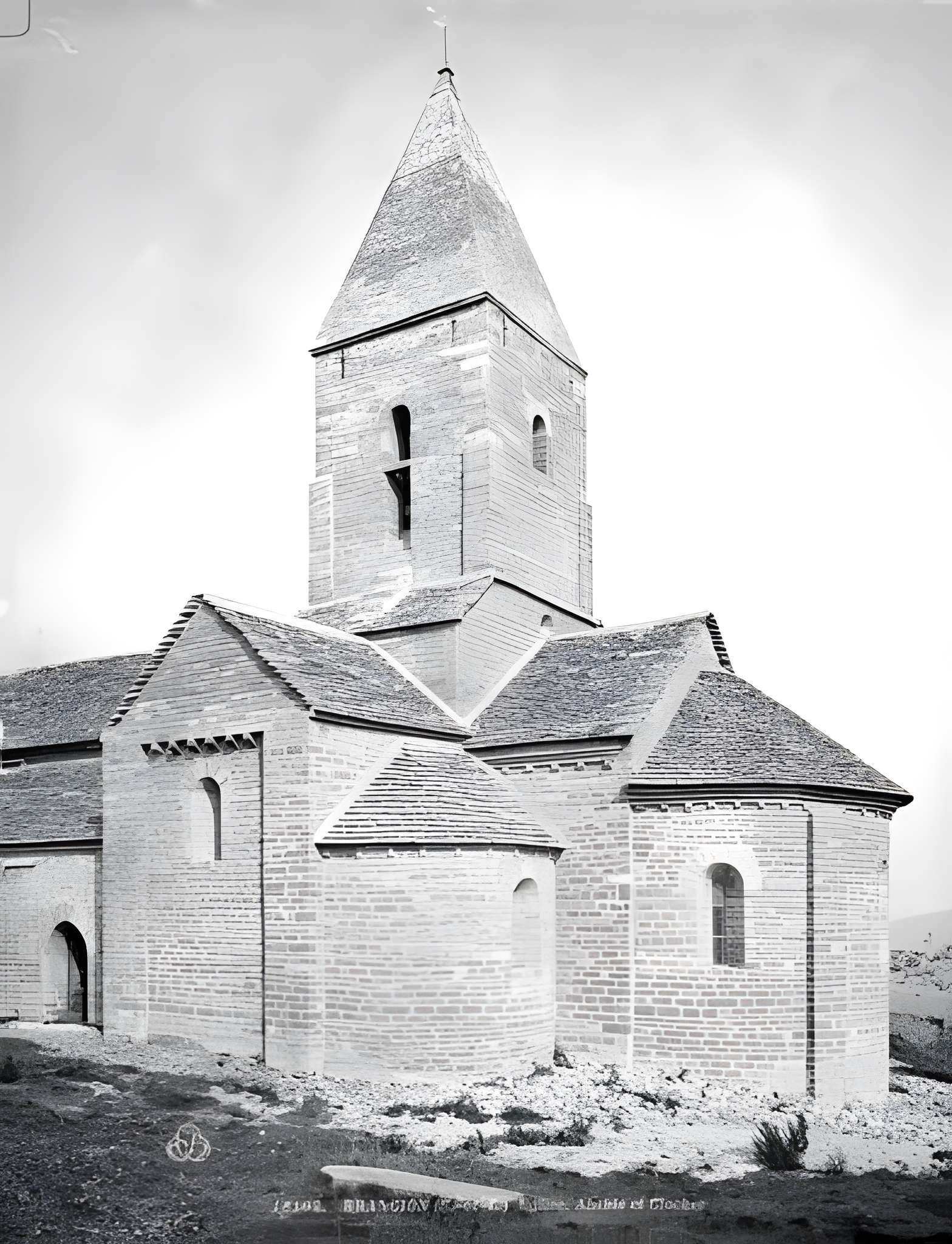 Église Saint-Pierre de Brancion