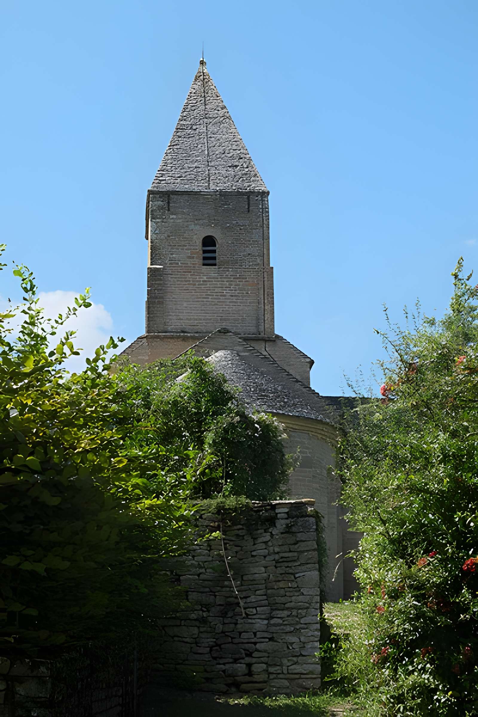 Église Saint-Pierre de Brancion