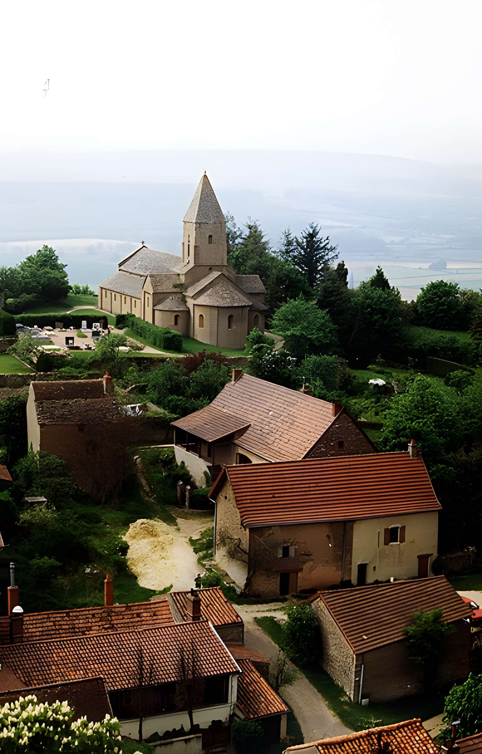 Église Saint-Pierre de Brancion