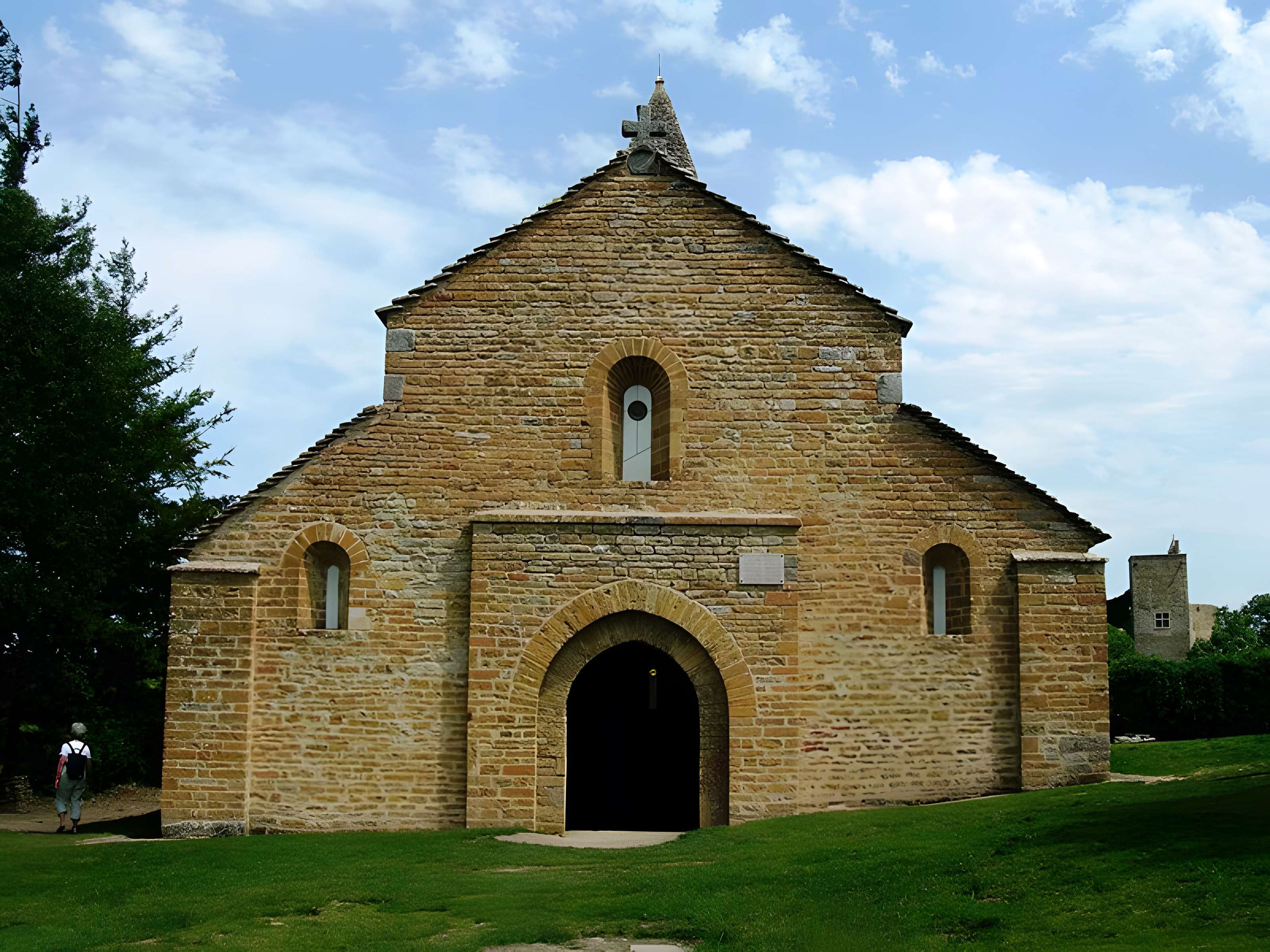 Église Saint-Pierre de Brancion