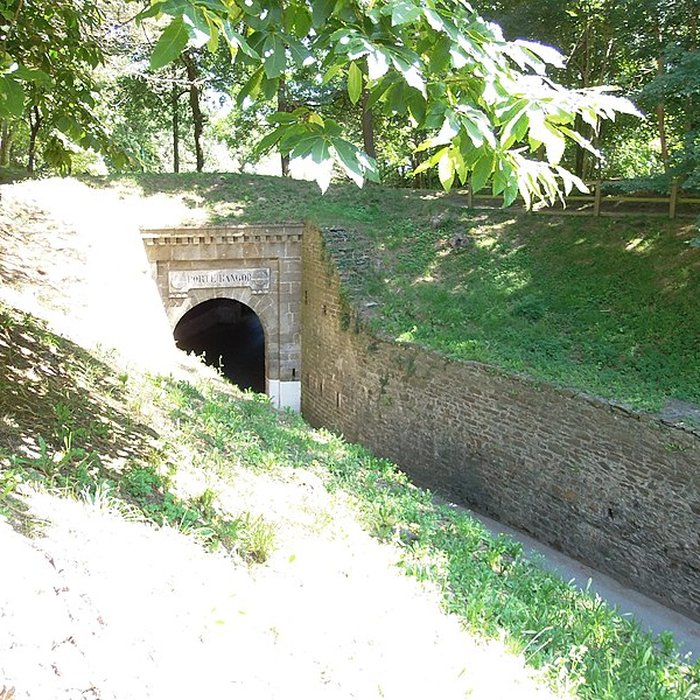 Photo de Enceinte urbaine