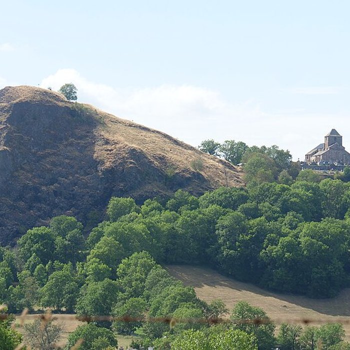 Photo de Église Saint-Pierre de Bredons