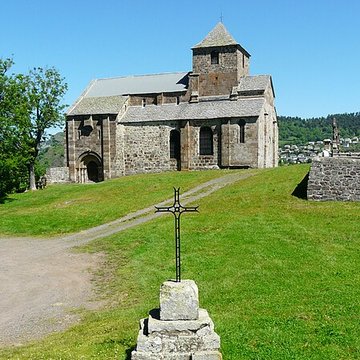 Église Saint-Pierre de Bredons
