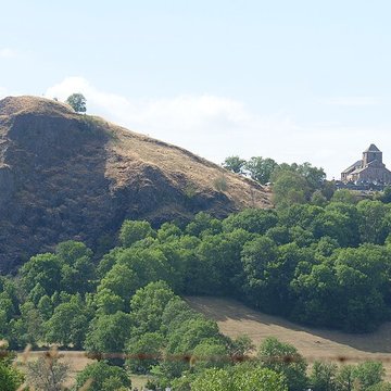 Église Saint-Pierre de Bredons