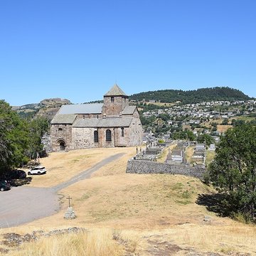 Église Saint-Pierre de Bredons