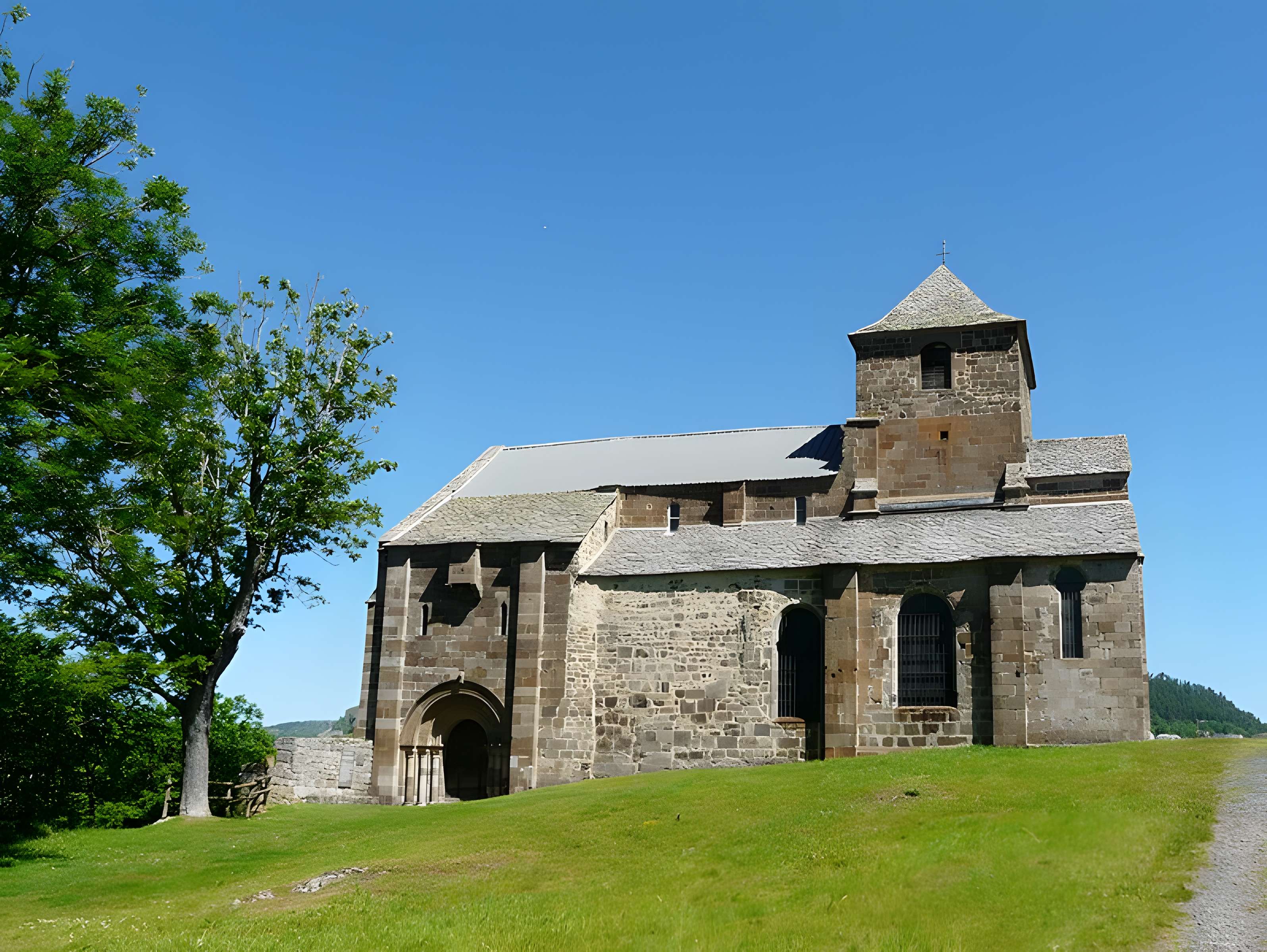 Église Saint-Pierre de Bredons