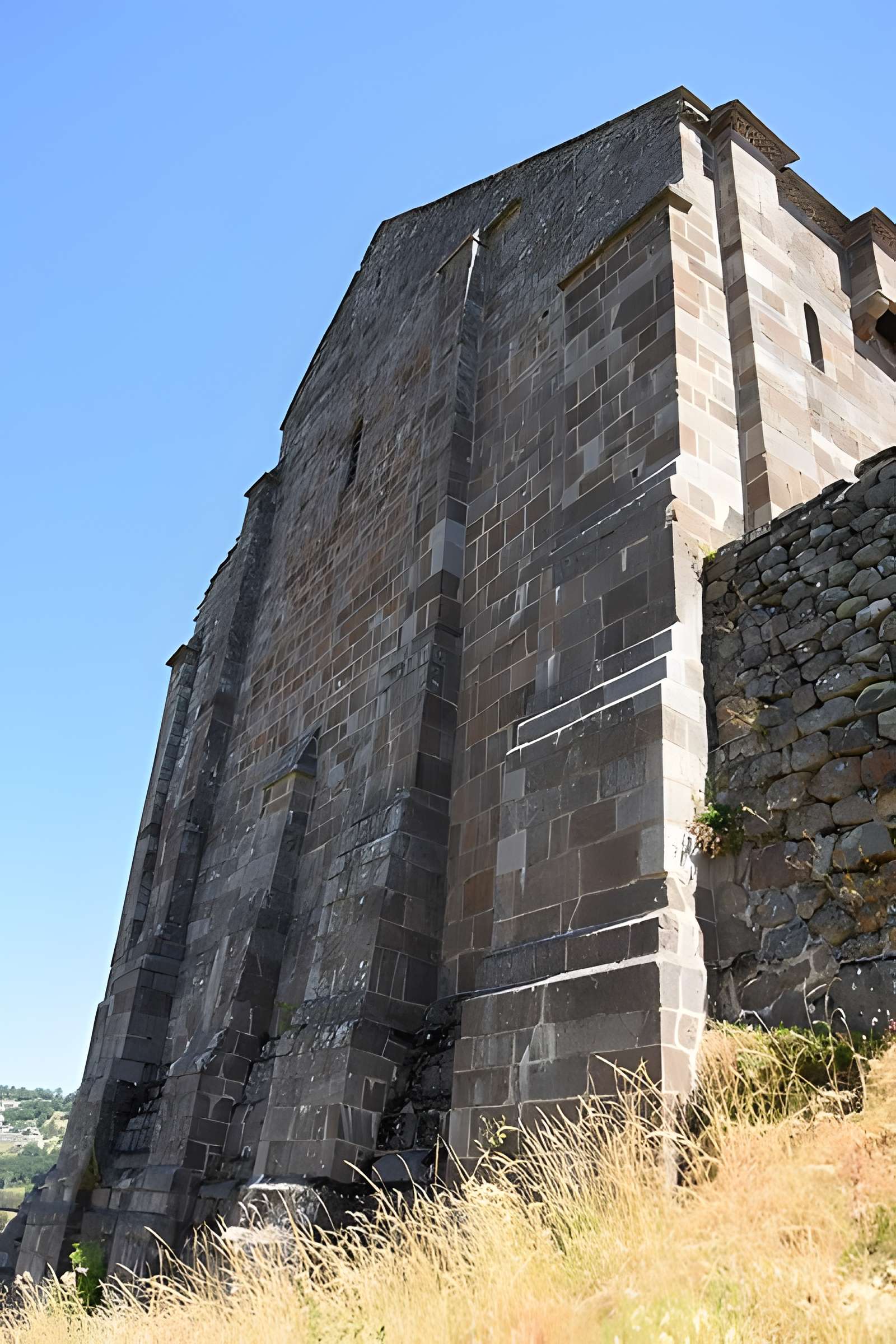 Église Saint-Pierre de Bredons