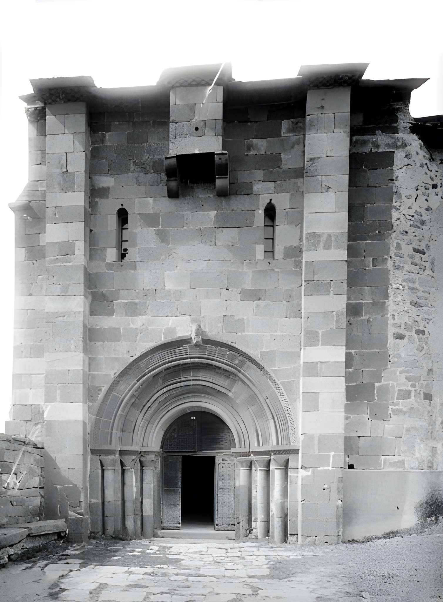 Église Saint-Pierre de Bredons