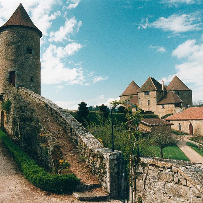 Photo de Château de Berzé le Châtel