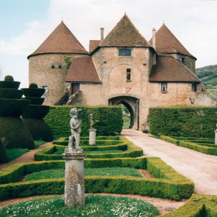 Photo de Château de Berzé le Châtel