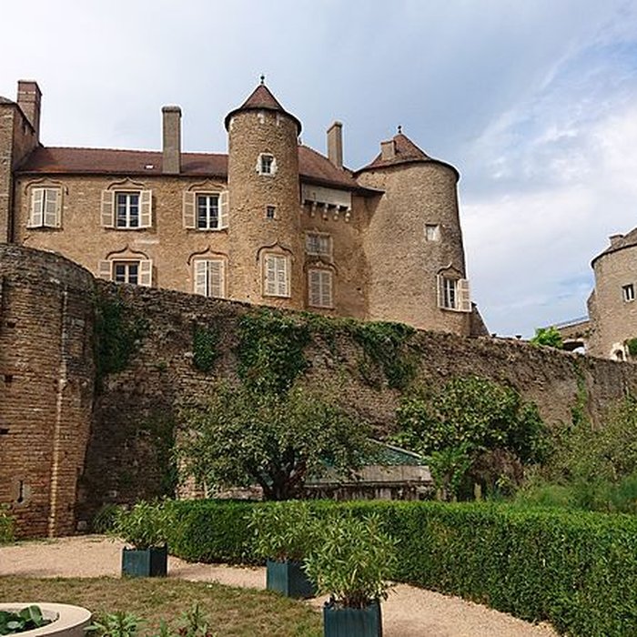Photo de Château de Berzé le Châtel
