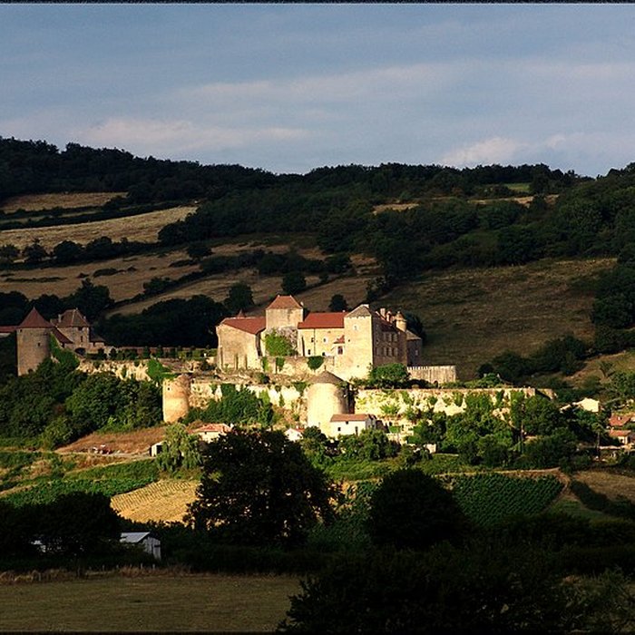 Photo de Château de Berzé le Châtel