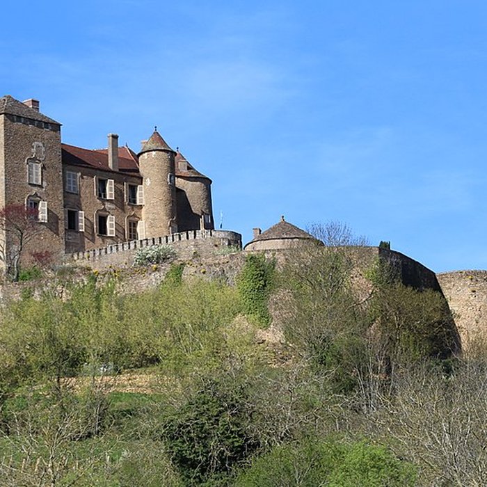 Photo de Château de Berzé le Châtel