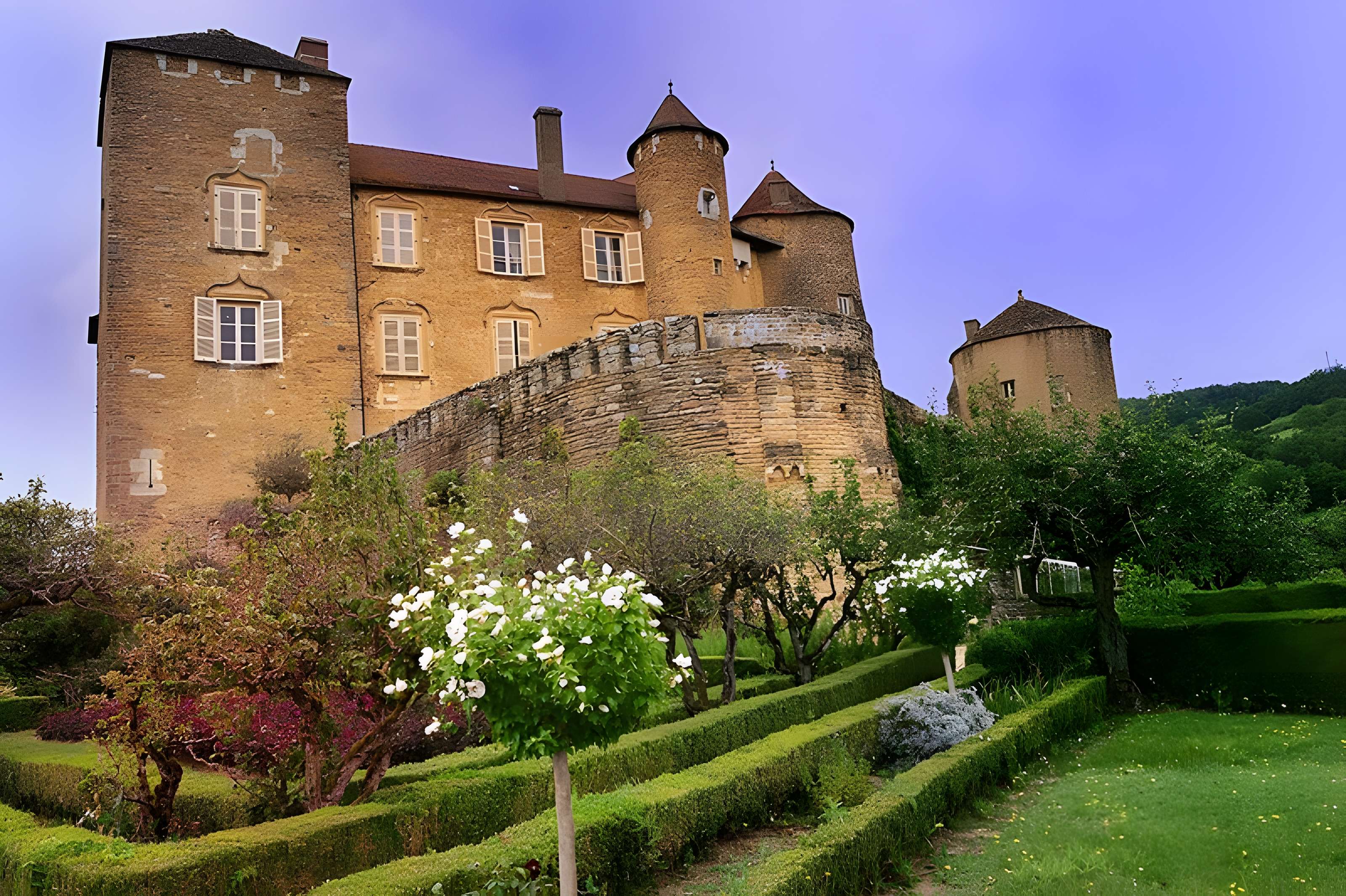Château de Berzé le Châtel