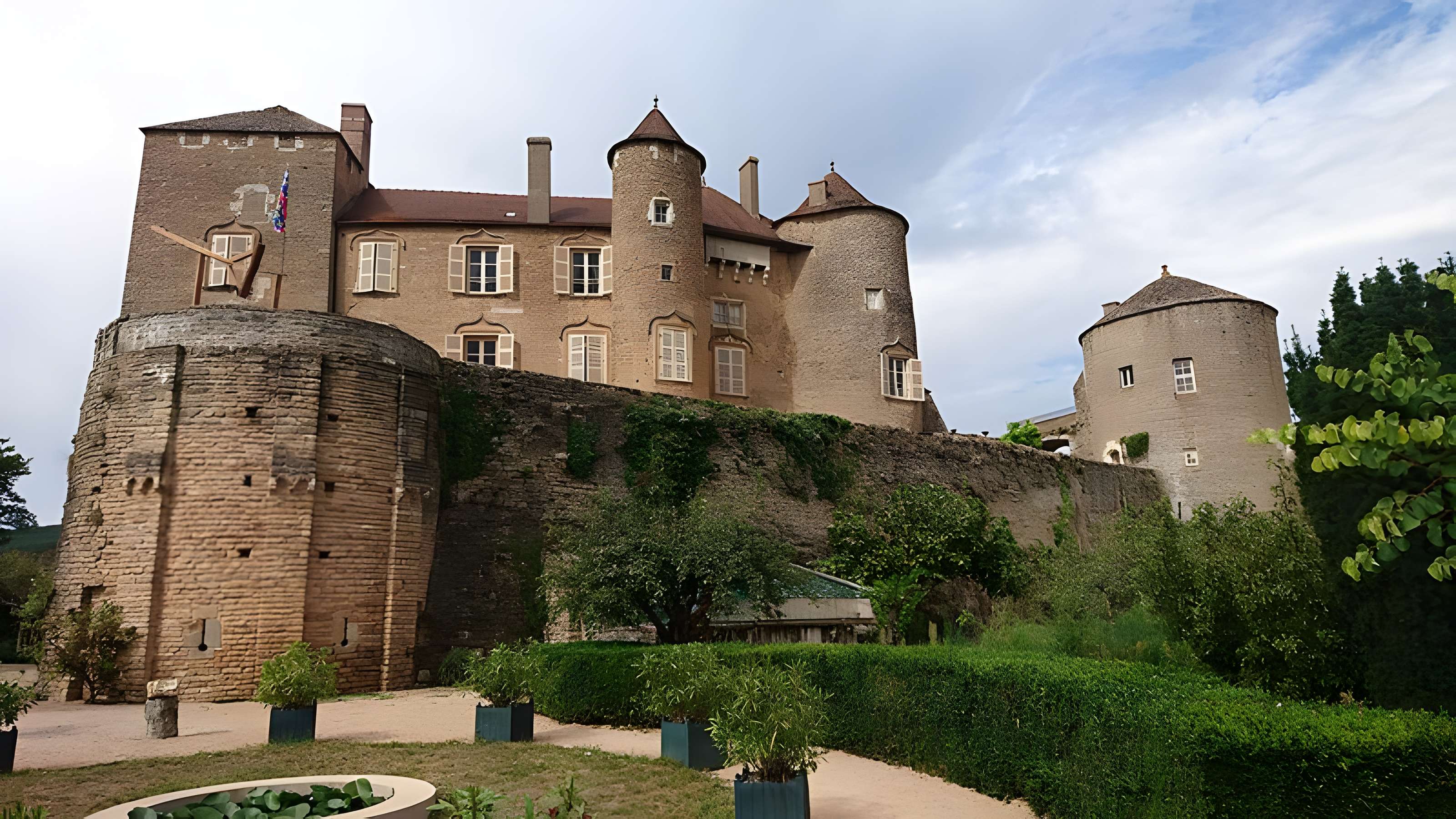 Château de Berzé le Châtel